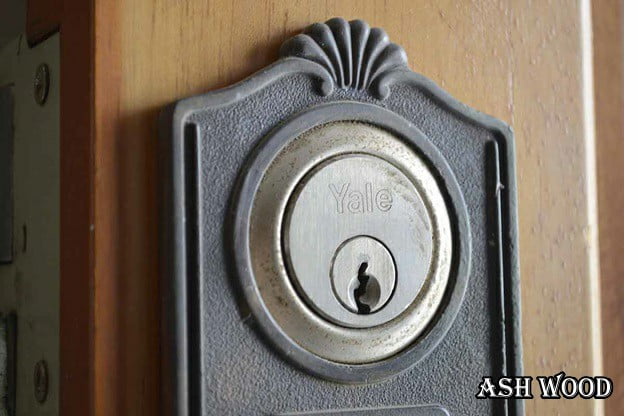 بهترین درب ها و قفل ها برای ورودی های بیرونی خانۀ شما
