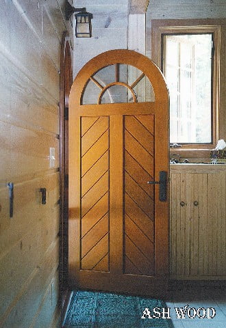 عکس درب چوبی قوس دار هلالی