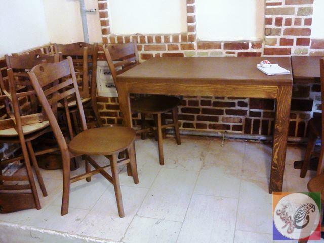 صندلی و میز رستوران سنتی
