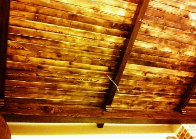 سقف چوبی دکوراسیون رستوران سنتی تیرچه ، تیر چوبی زیر سقف