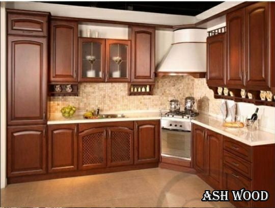 رنگ تیره و قهوه ای در کابینت آشپزخانه 