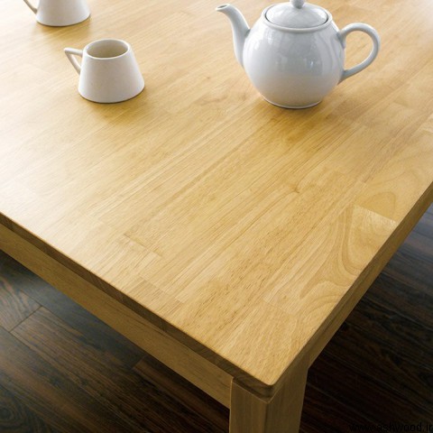 میز ناهار خوری ساخته شده از ورق فینگر جوینت چوب رابروود