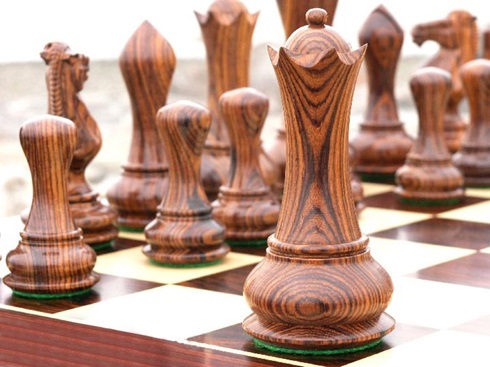 سخت میز شطرنج , شطرنج چوبی