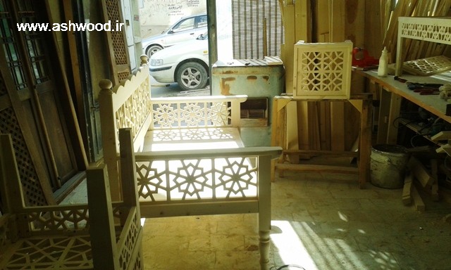 دکوراسیون سنتی ایرانی ،  مبلمان و تخت چوبی سنتی سنتی 