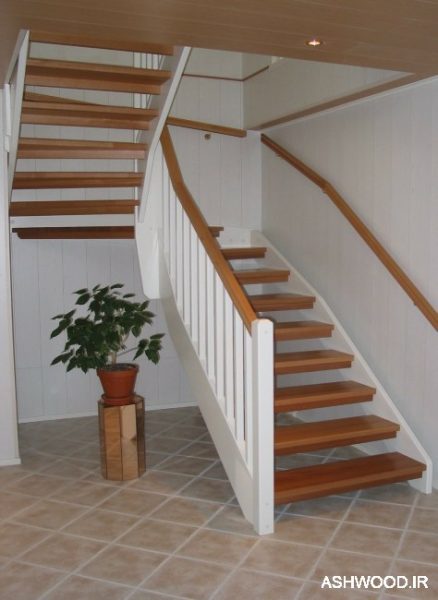 اجرای پله چوبی، کف پله ، نرده چوبی و دسته نرده چوبی پله