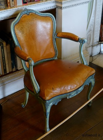 صندلی بازو ، (یکی از مجموعه ها) ، ج. 1771 ، چوب ، چرم زرد مراکش - Harewood House