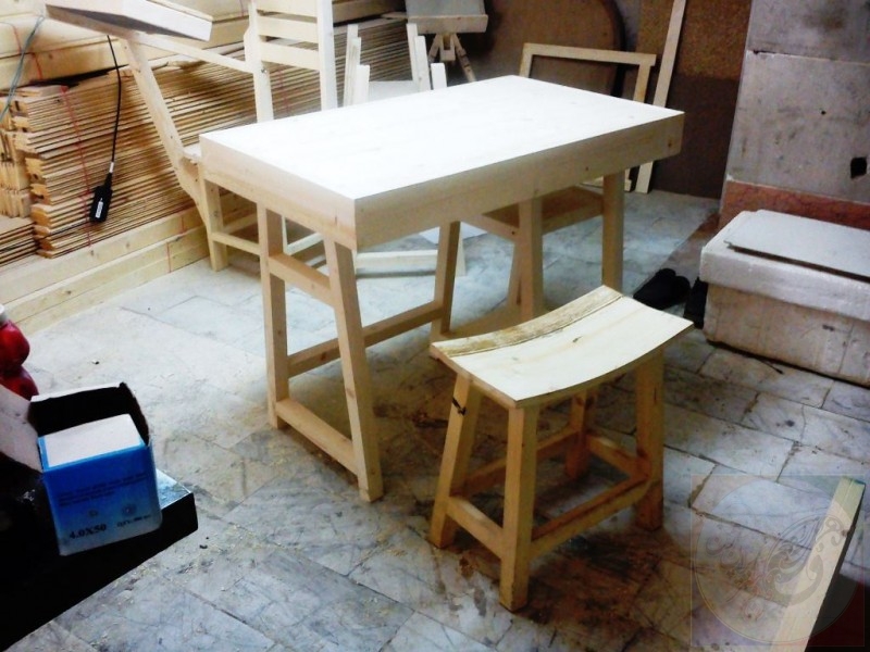 میز و صندلی چوبی 