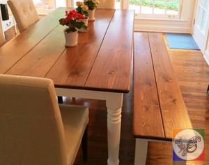 میز چوبی آشپزخانه