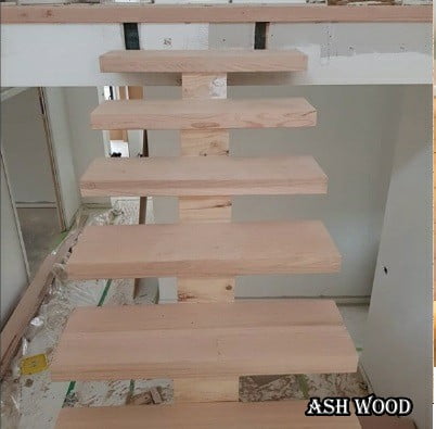 انواع چوب مناسب پله چوبی 