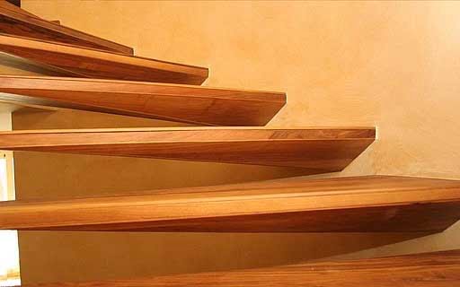 پله های چوبی