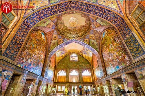 کاخ چهل ستون در اصفهان