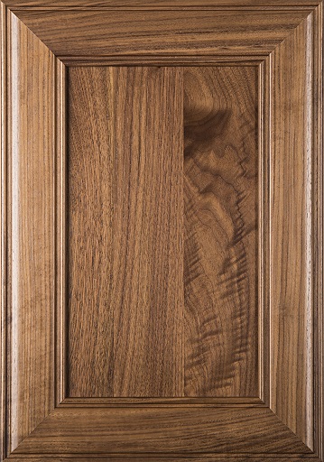 در چوبی ساخته شده از چوب درخت گردو