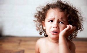 بیماری های شایع کودکان , درد گوش و عفونت گوش کودک