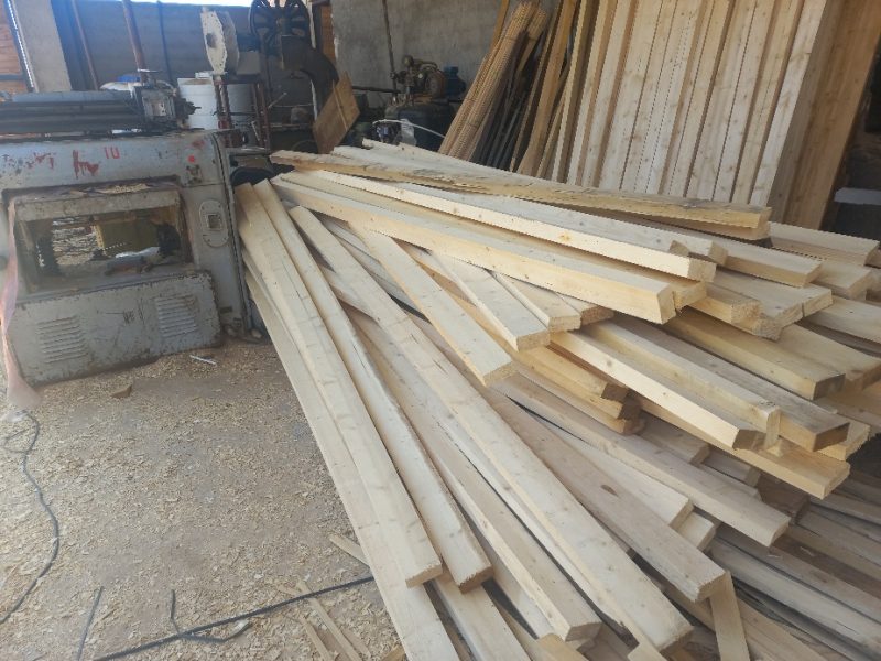 کارخانه چوب بری ، تولید انواع چهارتراش و لمبه کاج روسی